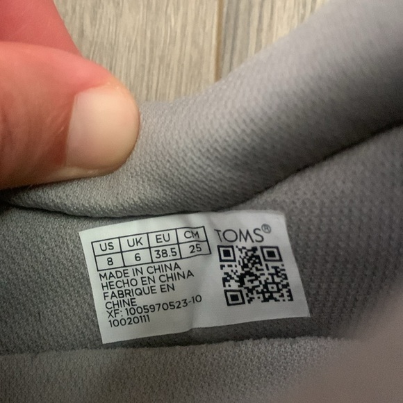 TOMS Wyndon Grey Jogger Sneaker - Picture 8 of 9